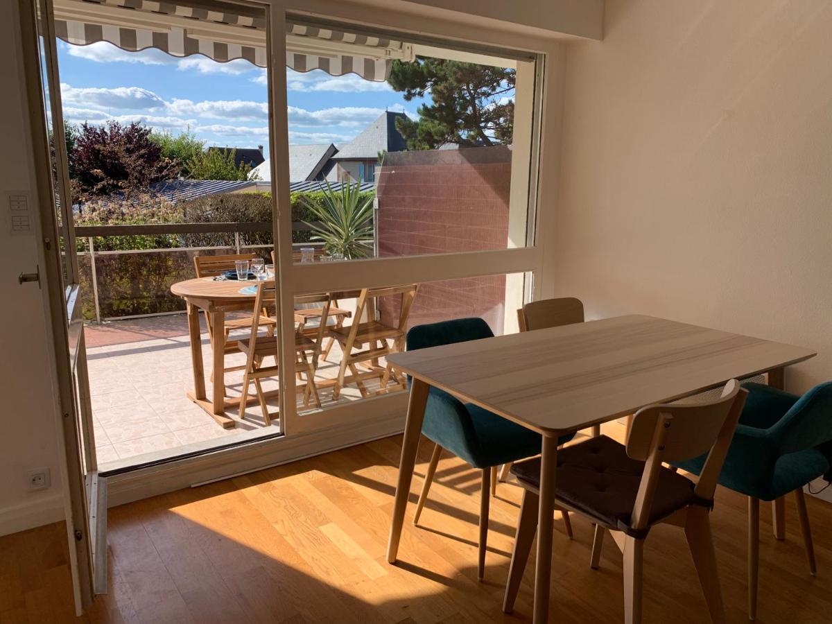 Trouville, Appartement Renove Avec Grande Terrasse Au Calme Exterior foto